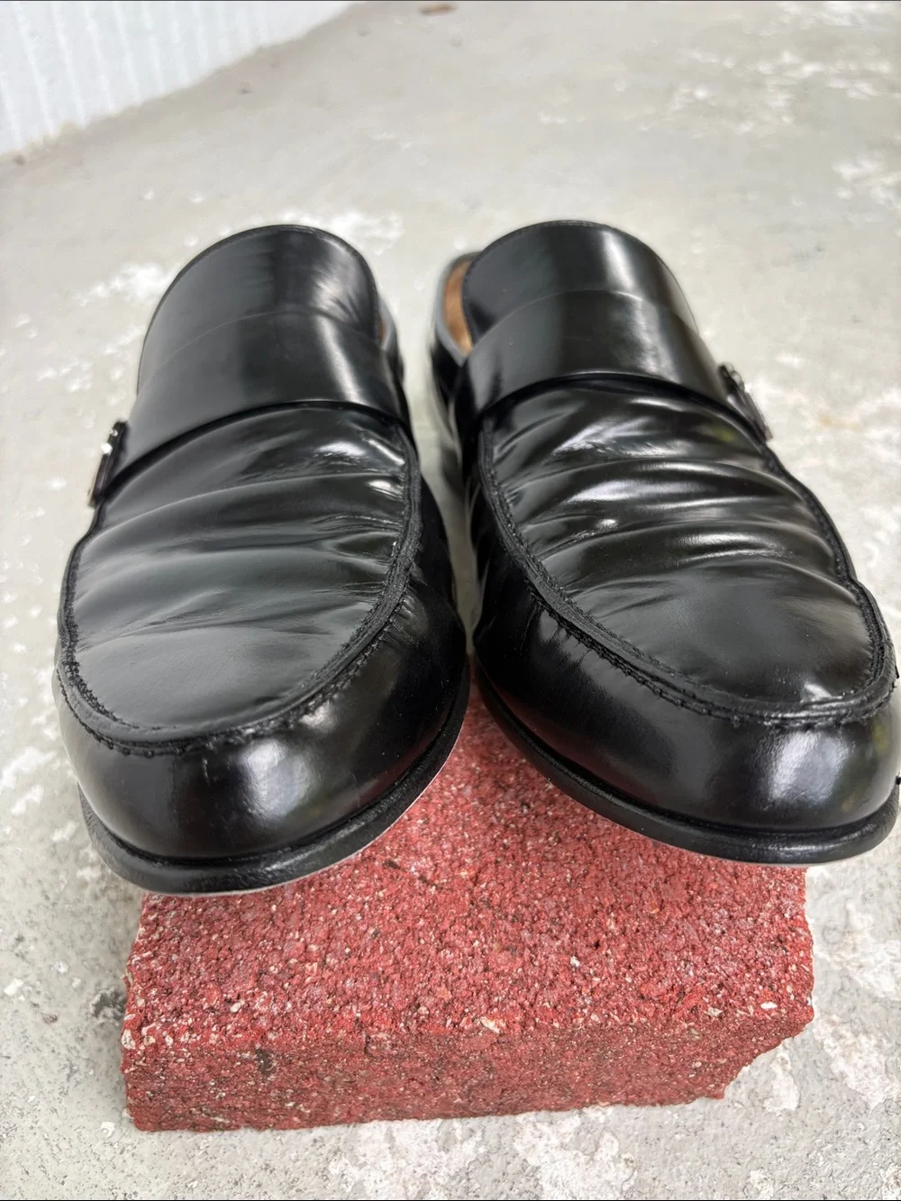 Gucci Double GG leather slippers